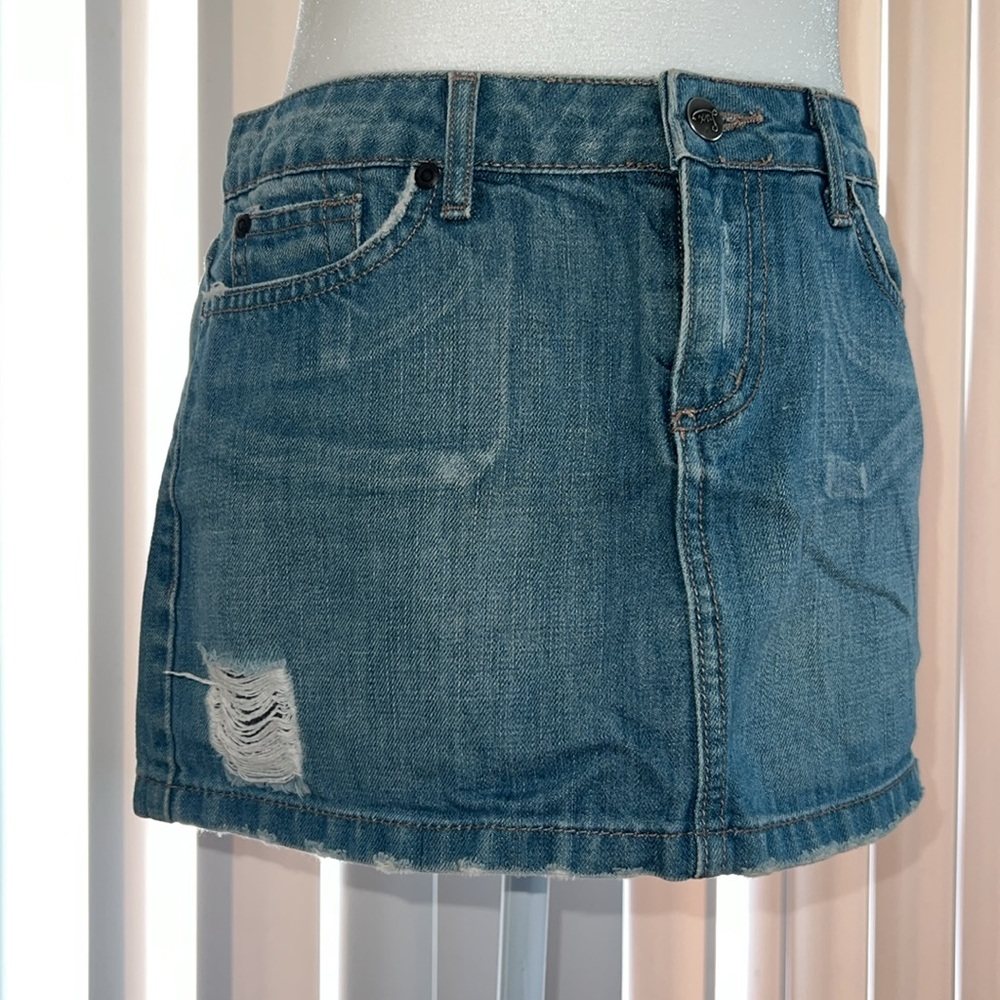 Lux distressed denim mini skirt Cute!